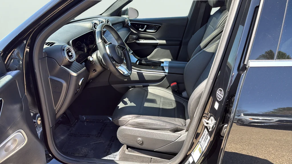 Certified Used 2026 Black Mercedes-Benz GLC 300 image 19