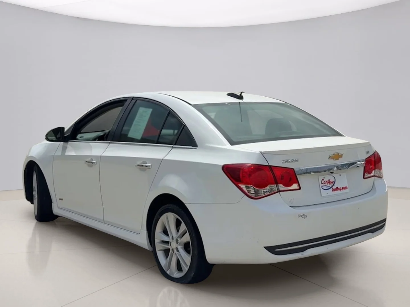 Used 2015 White Chevrolet LTZ image 3