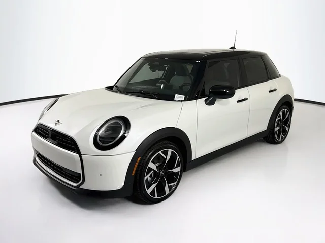 2027 MINI 4 Door Signature Plus