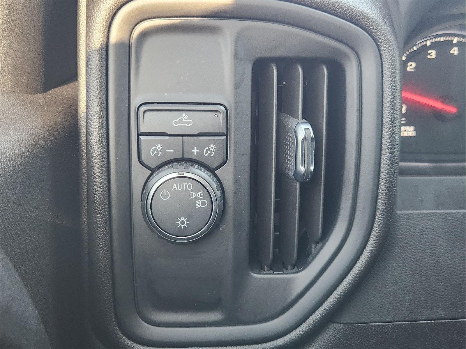 2024 Chevrolet Silverado 1500 photo 22 of 33