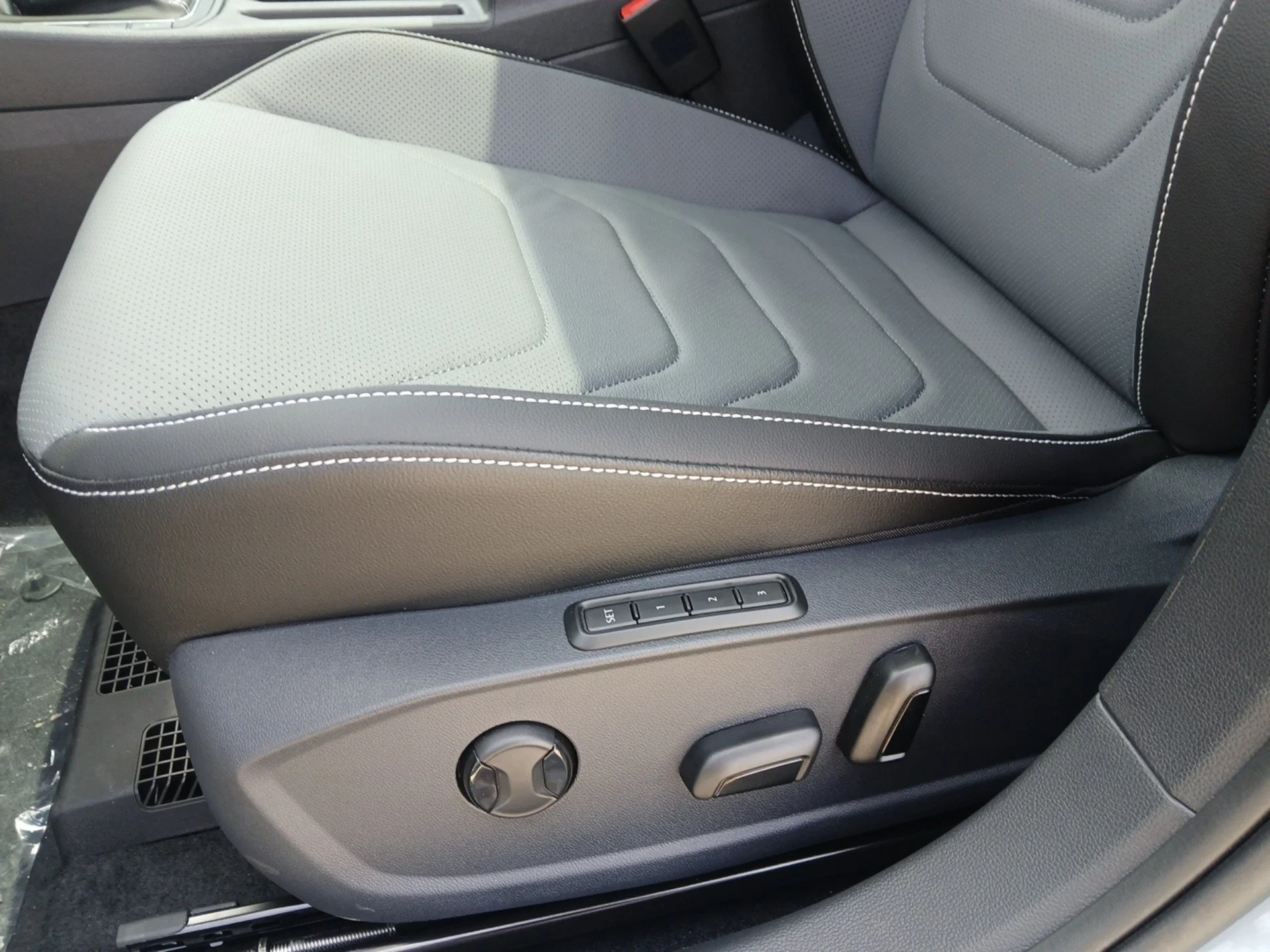 New 2026 Monument Gray Volkswagen 1.5T SEL image 20