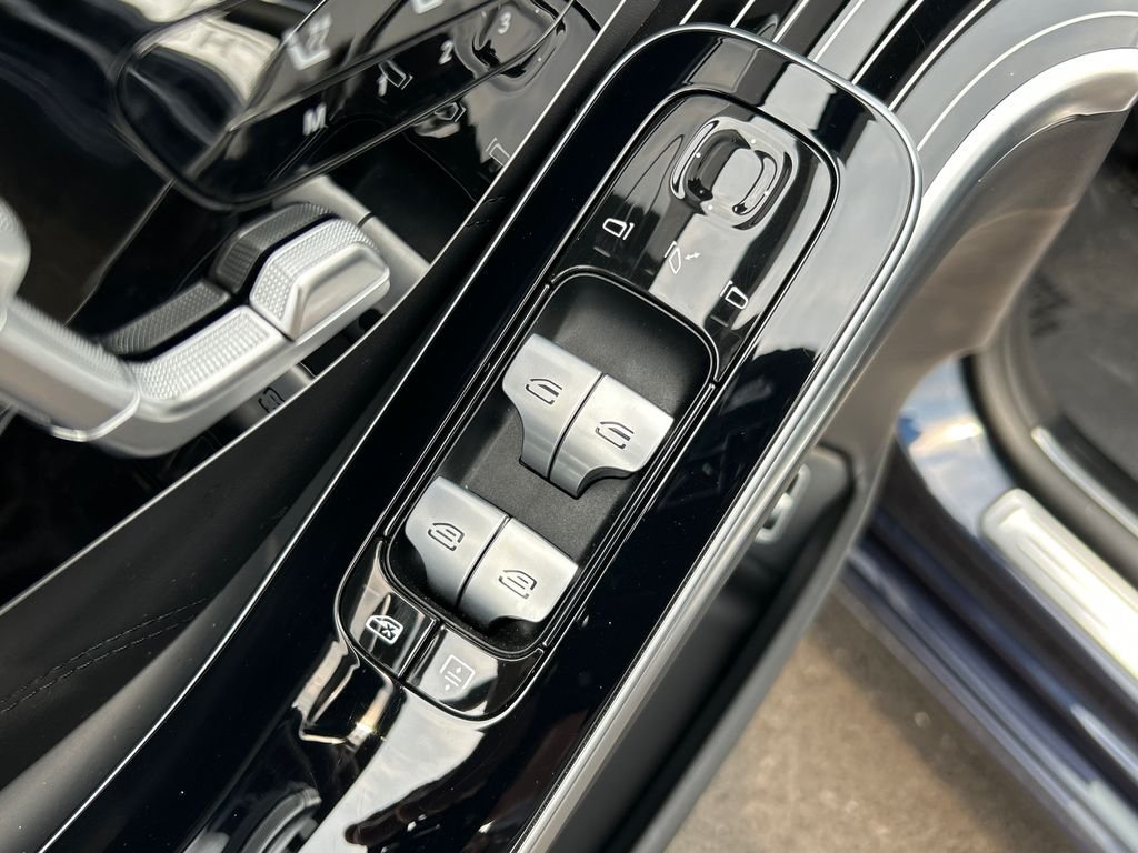 Certified Used 2024  Mercedes-Benz Maybach S 680 image 13