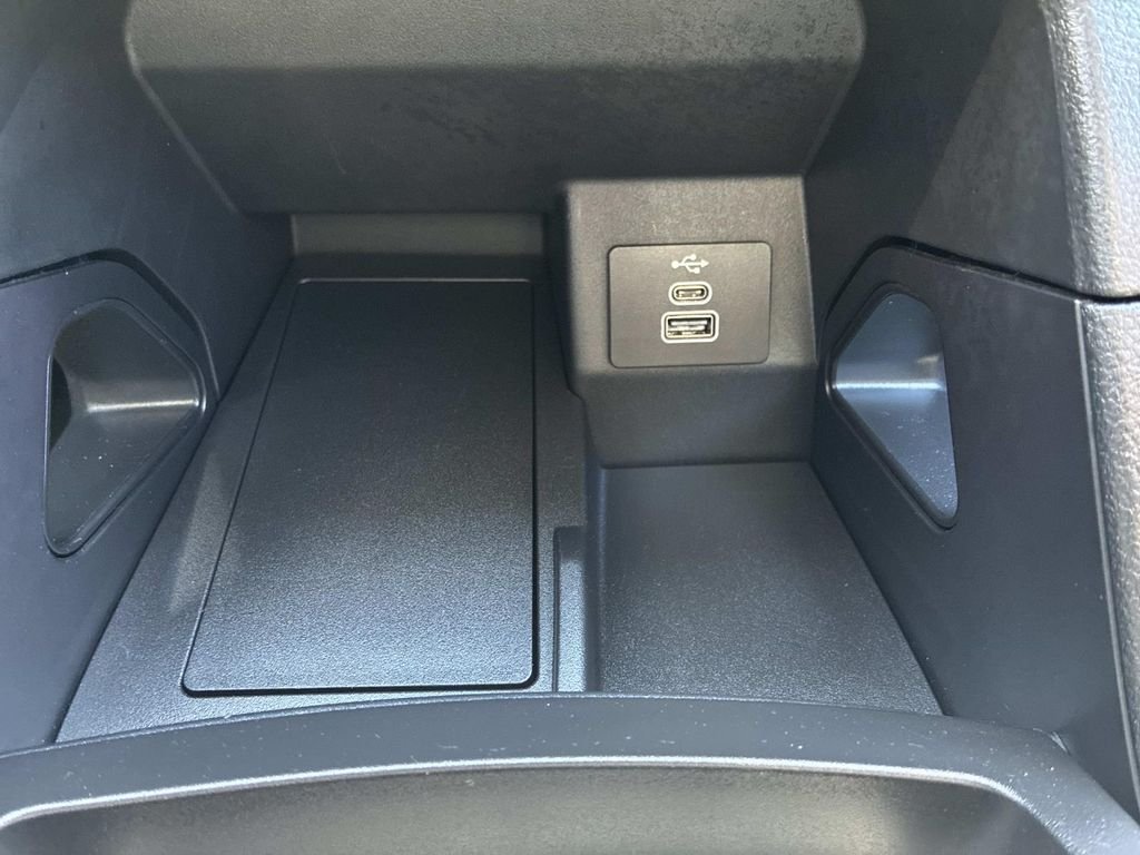 Used 2025 White Ford XL image 29
