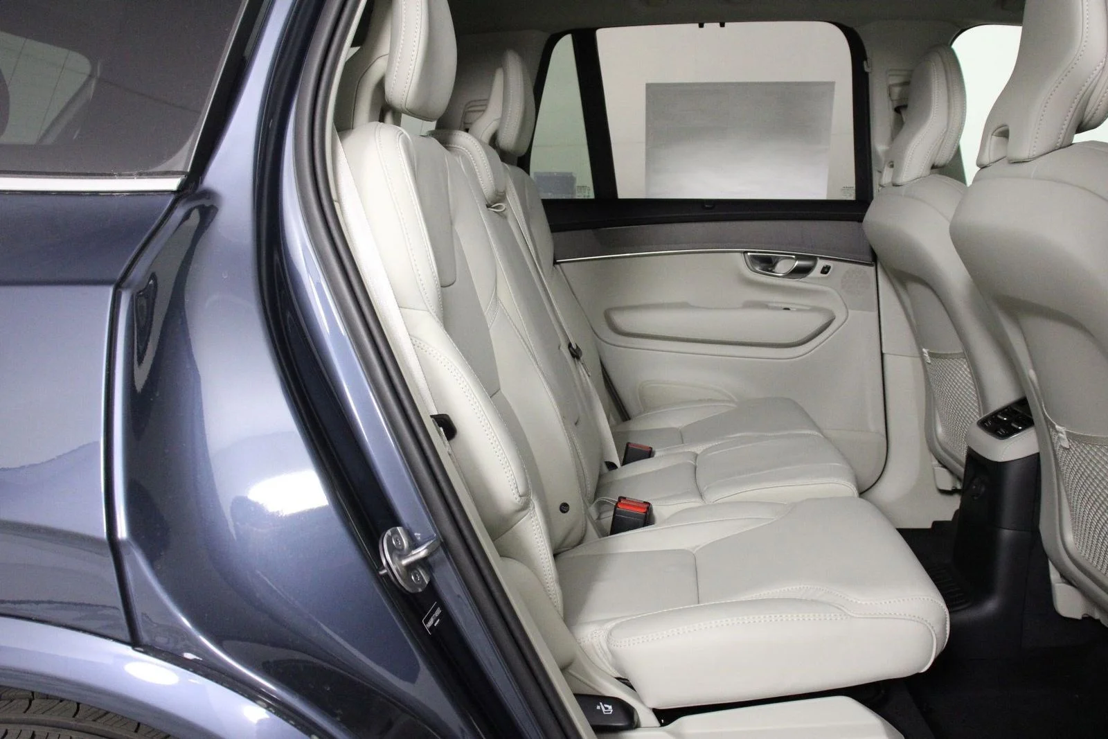 2026 Volvo XC90 Ultra - Photo 11