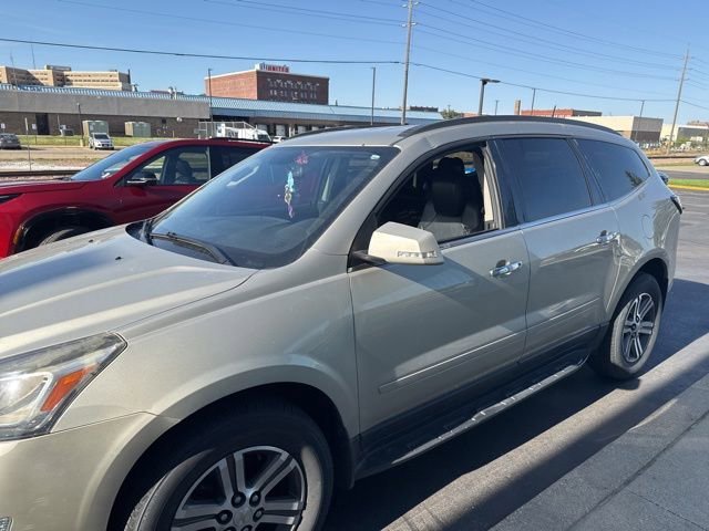 2017 Chevrolet Traverse 2LT AWD's photo
