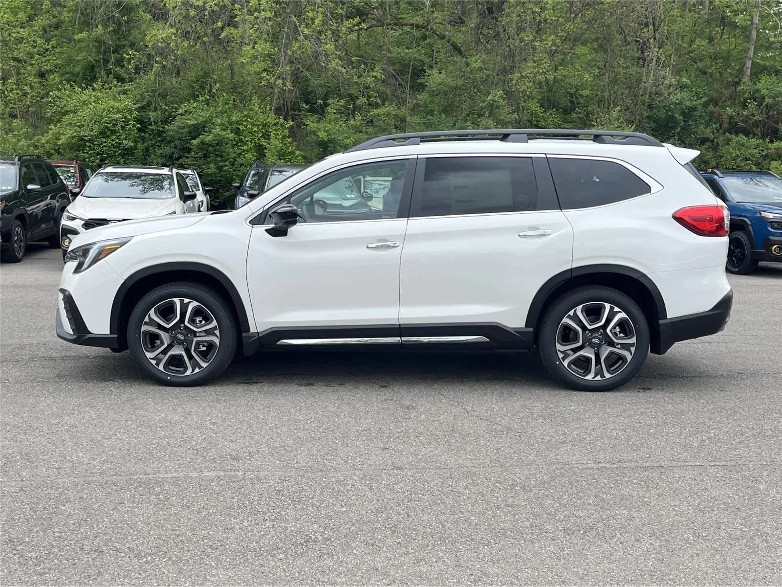 New 2026 CRYSTAL WHITE PEARL Subaru Touring 7-Passenger image 2