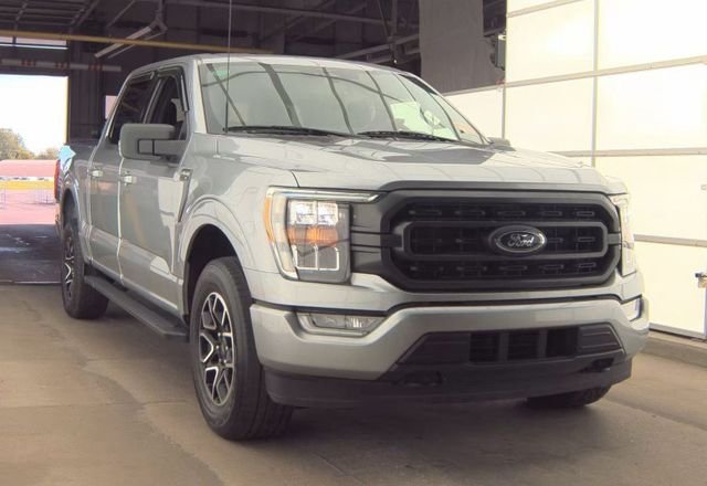 Used 2023 Silver Ford XLT image 1