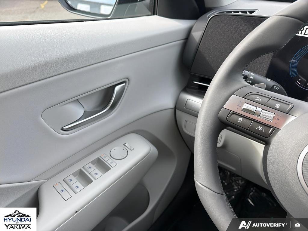 2026 Hyundai Kona SEL Premium - Photo 17