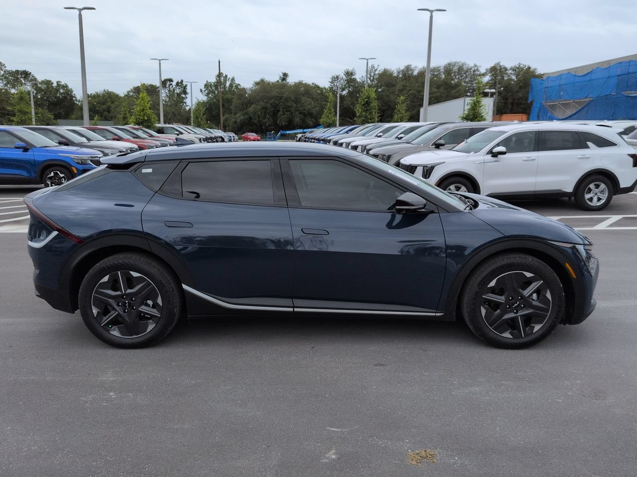 New 2026 Midnight Lake Blue Kia LIGHT image 3
