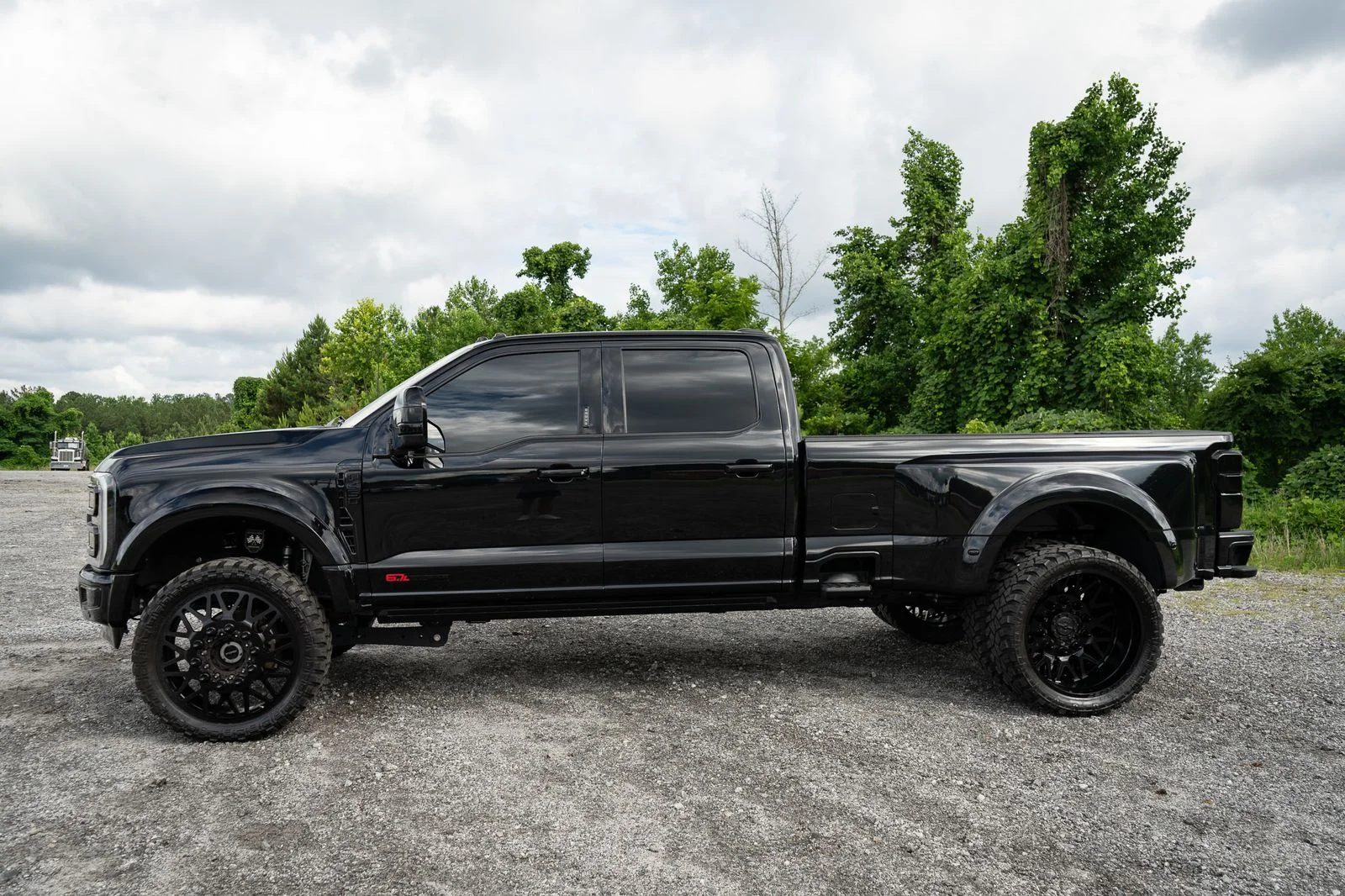 Used 2024 Black Ford Limited image 14