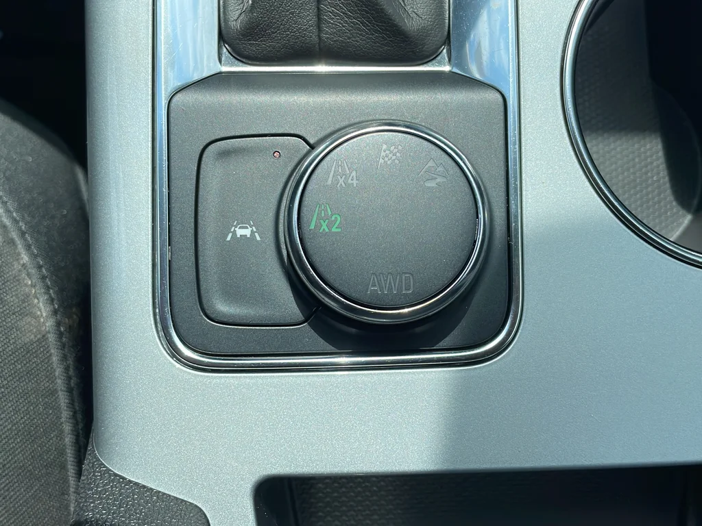Used 2023 White Chevrolet LT image 30