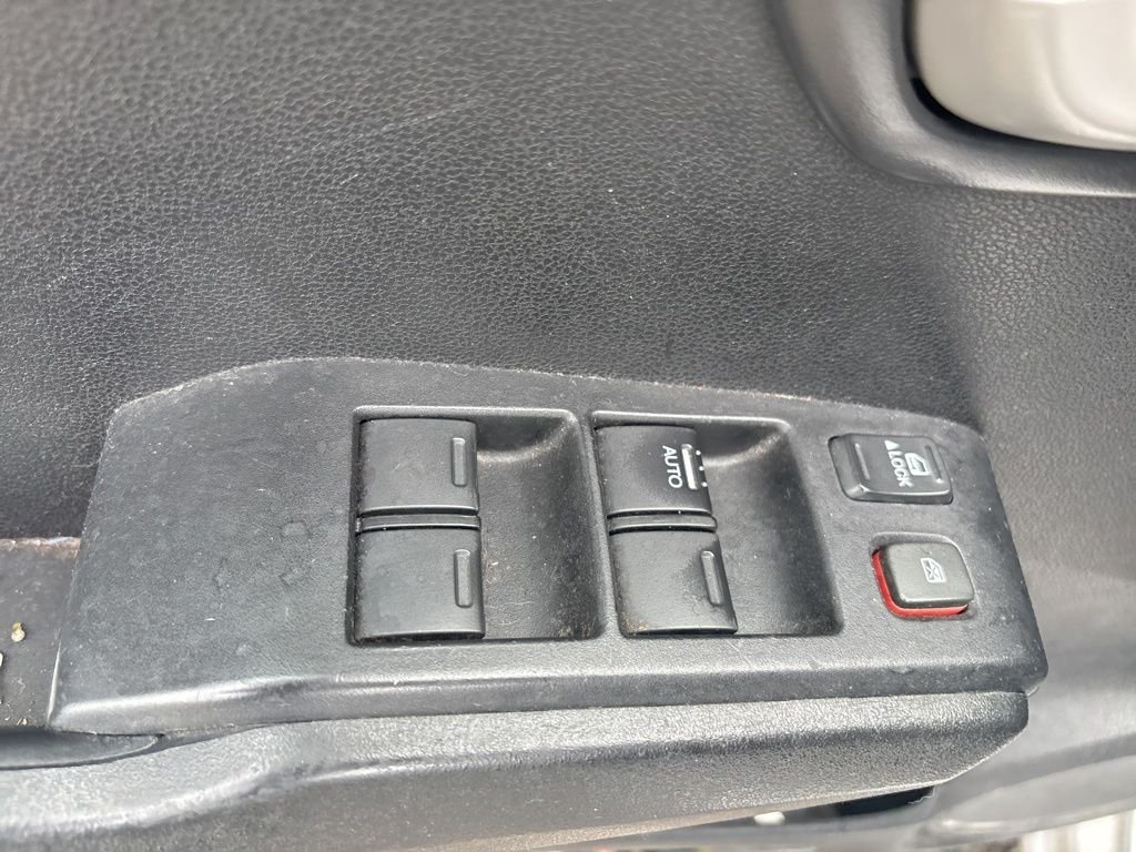 Used 2013  Honda Base image 20