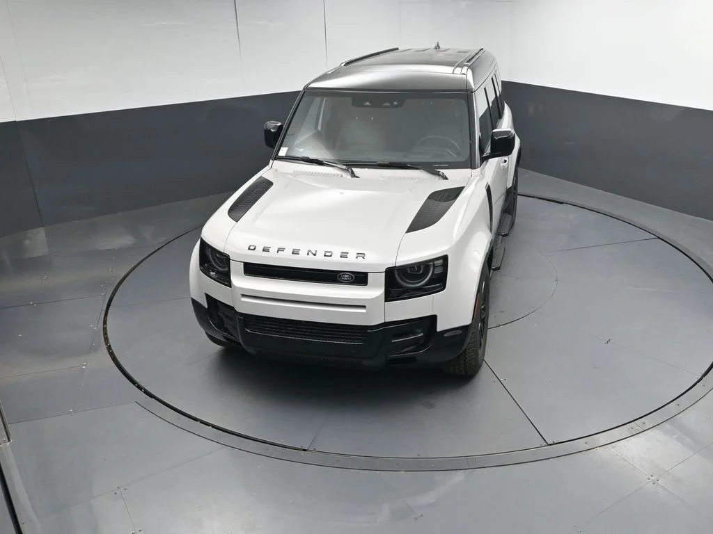 Certified Used 2026 Gray Land Rover X-Dynamic SE image 30