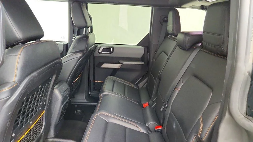 Used 2021 Cactus Gray Ford Badlands 4 Door Advanced 4x4 w/ Sasquatch Pkg & High Pkg image 21