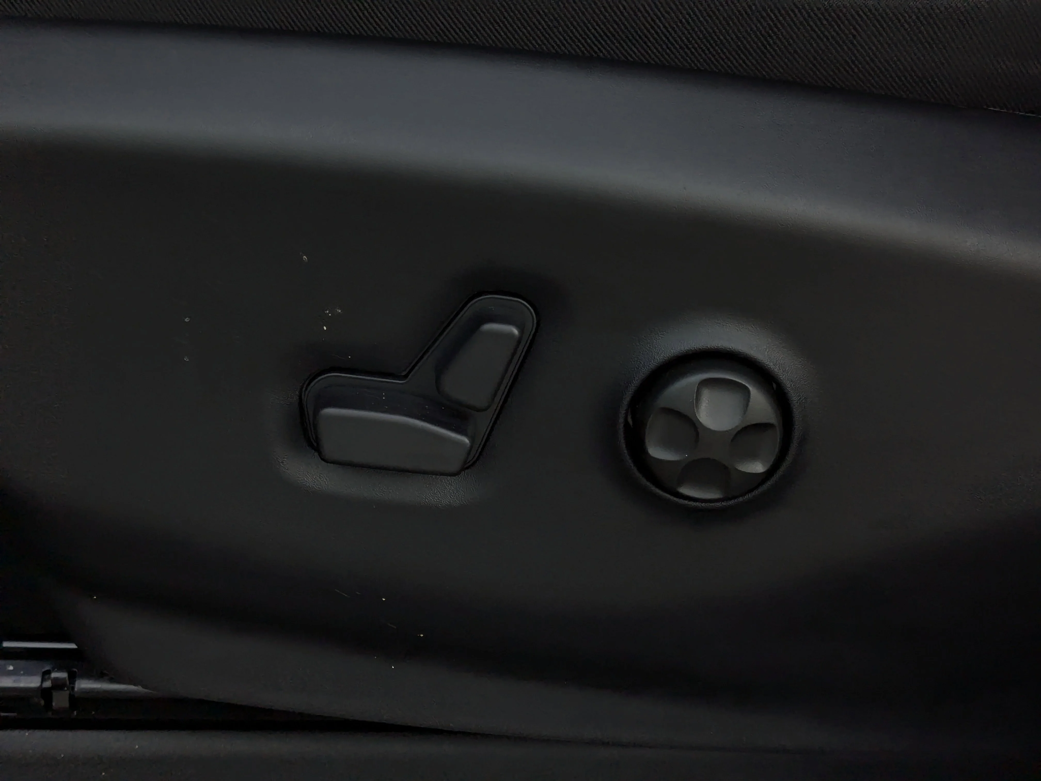 New 2026 Black Chrysler Select - Capri Leather - Power Sliding Doors - Stow & Go & Tons More! image 15