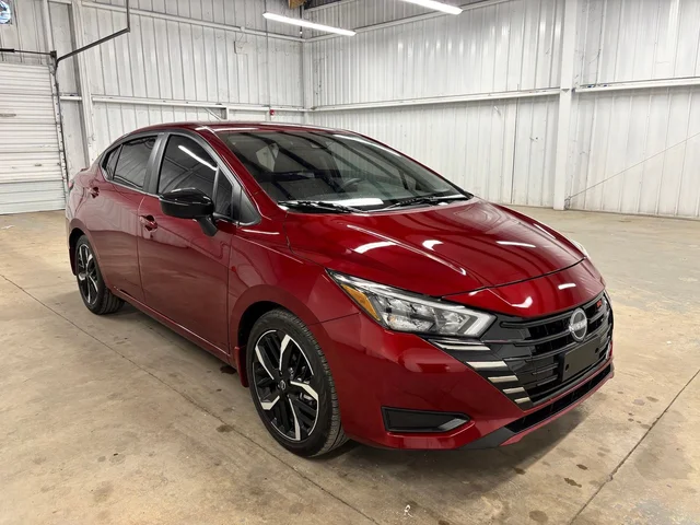 2025 Nissan Versa 1.6 SR