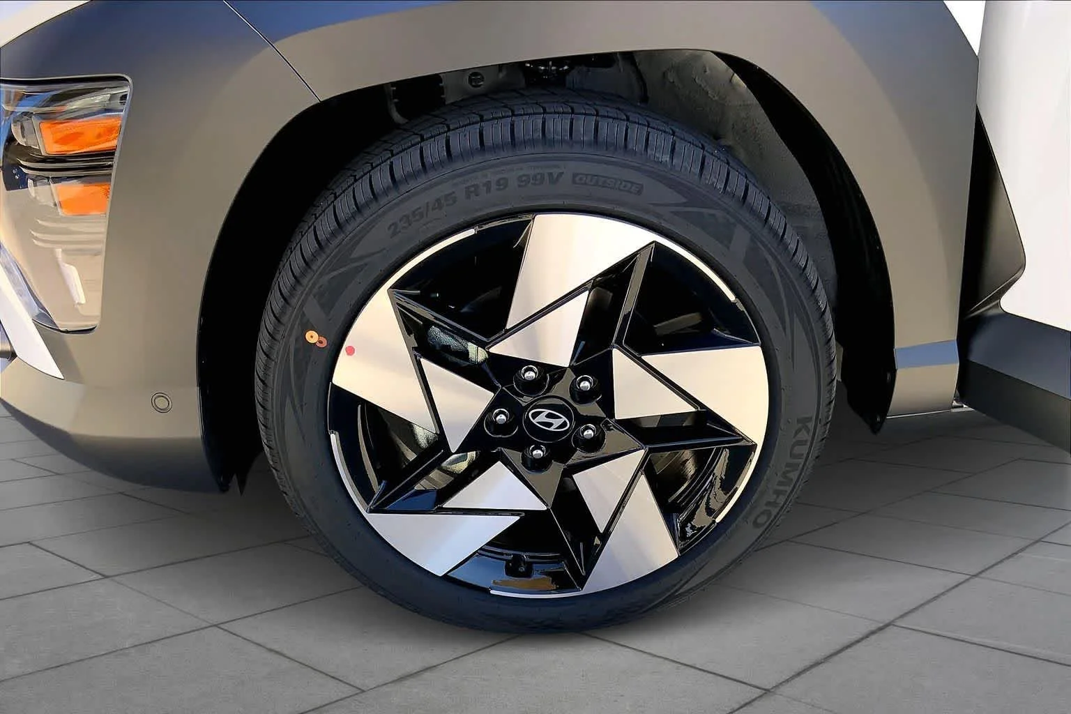 New 2026 Atlas White Hyundai Limited image 11