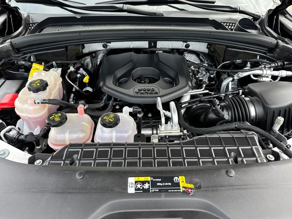 Certified Used 2022 Black Jeep 4xe image 10