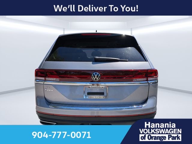 New 2026 Silver Volkswagen 2.0T SE w/Technology image 4
