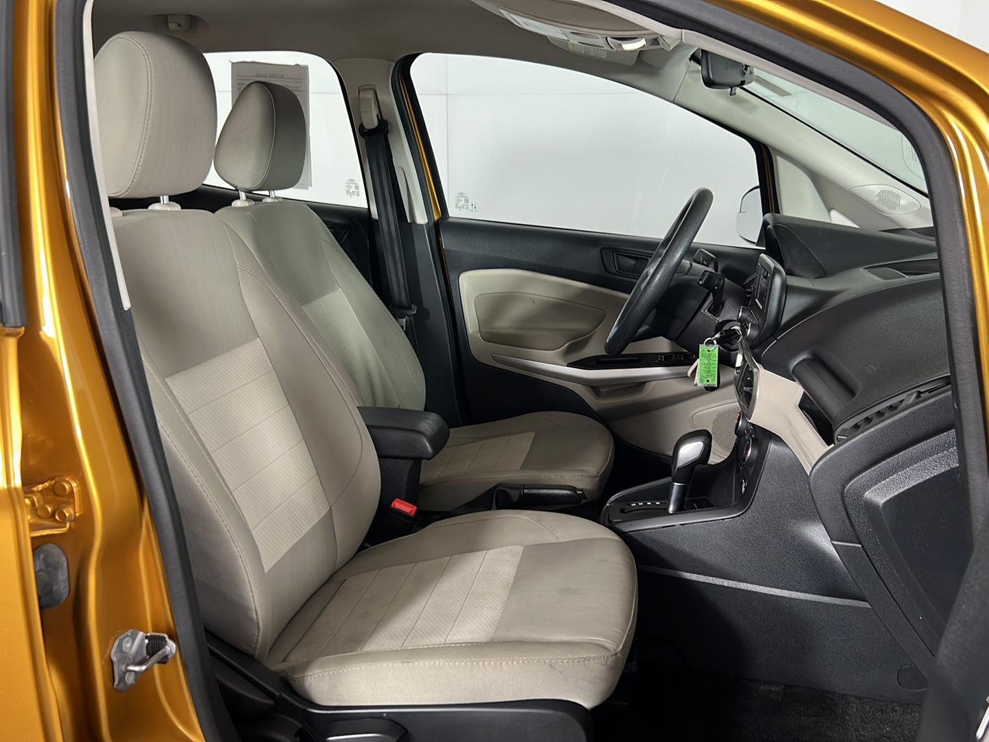 Used 2022 Luxe Yellow Ford S image 24