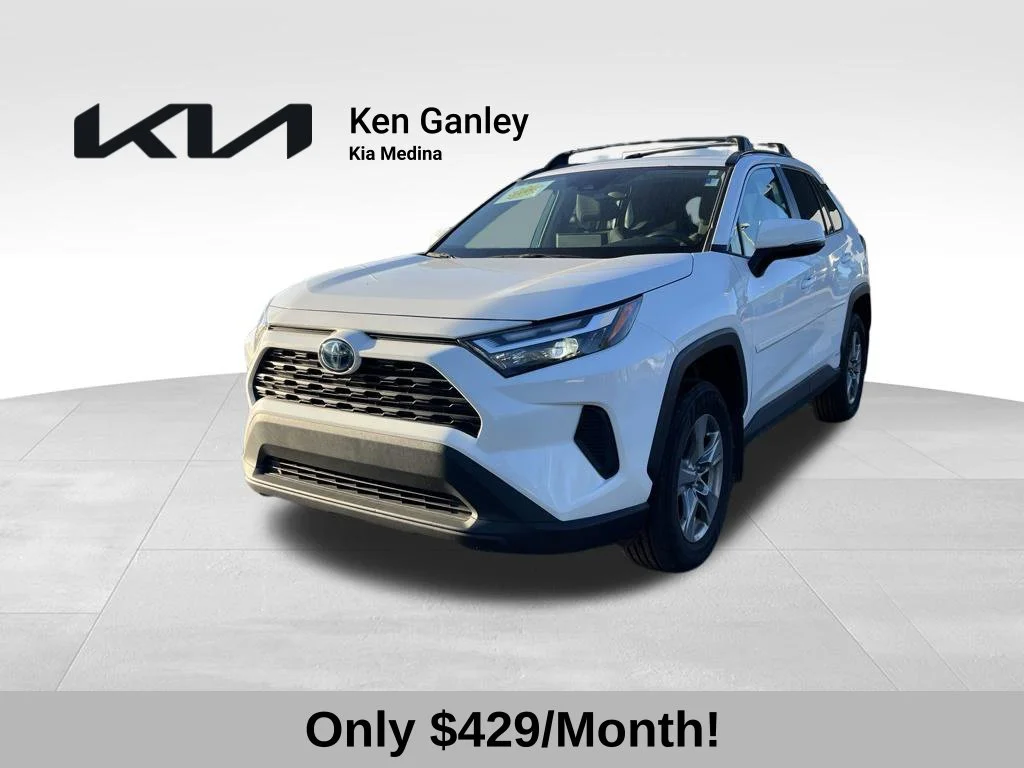2022 Toyota RAV4 XLE