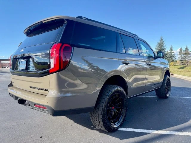 New 2027 Gray Ford Tremor image 4