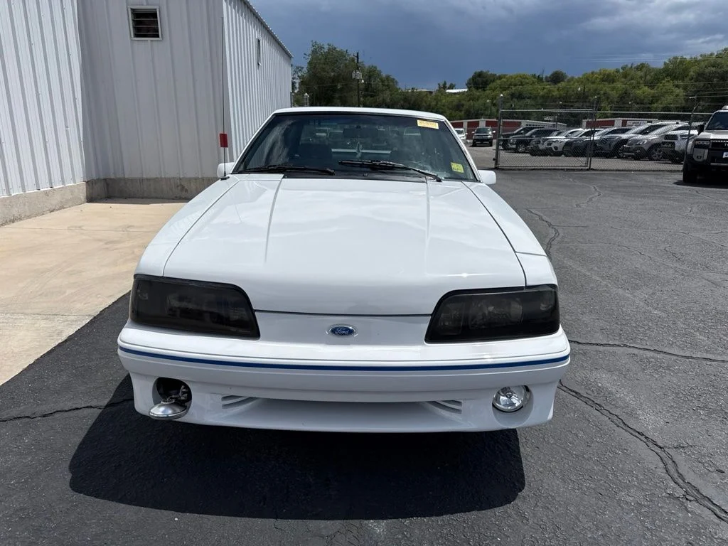 Used 1989 White Ford LX image 8