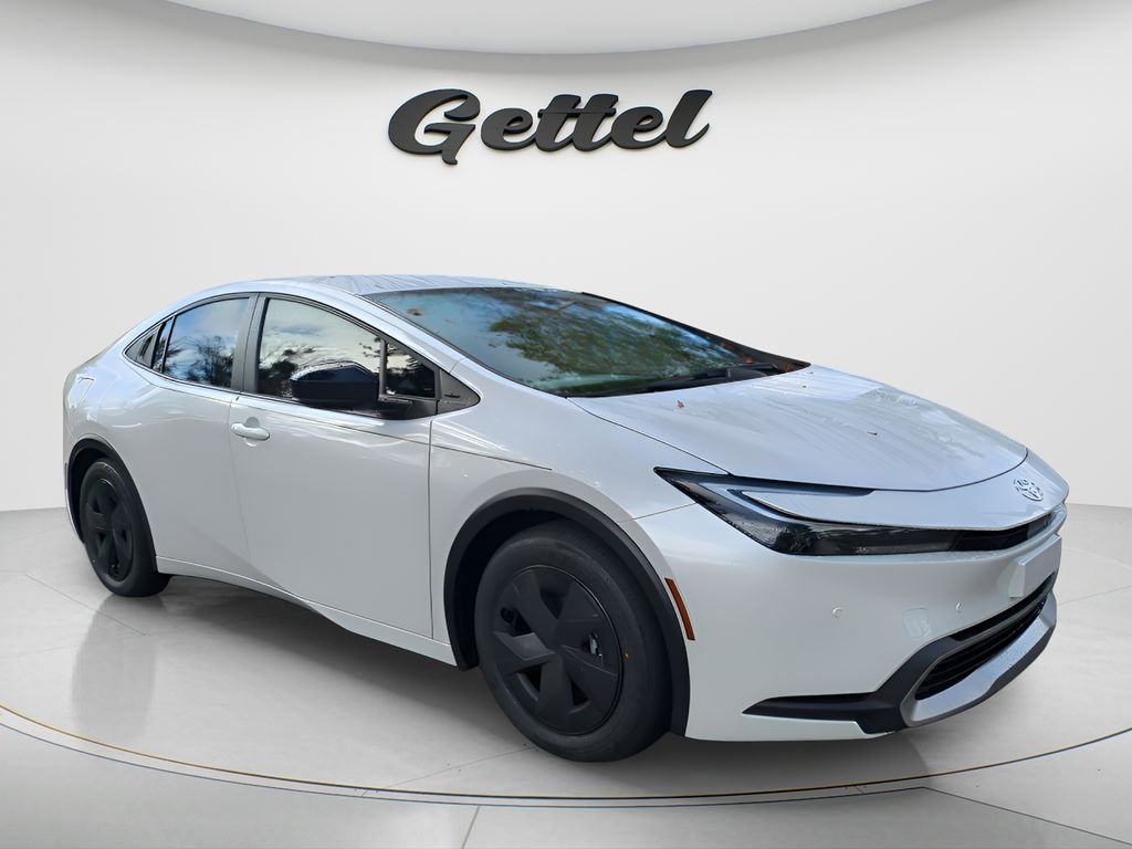 New 2026 Wind Chill Pearl <sup>1</sup> Toyota  SE image 3