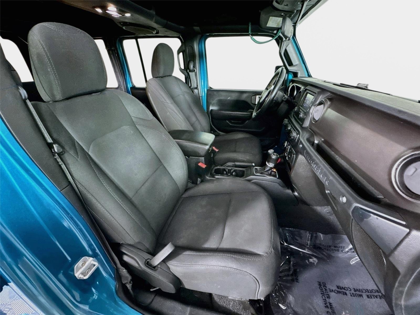 Used 2020 Bikini Pearlcoat Jeep Sport S image 26