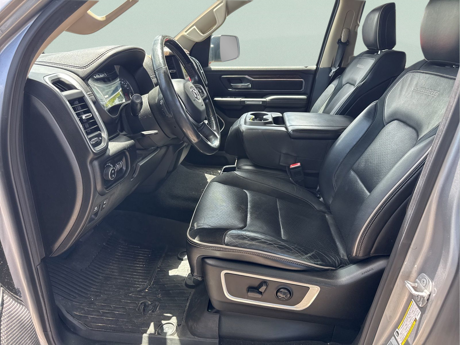 Used 2019 Silver Ram Laramie image 31