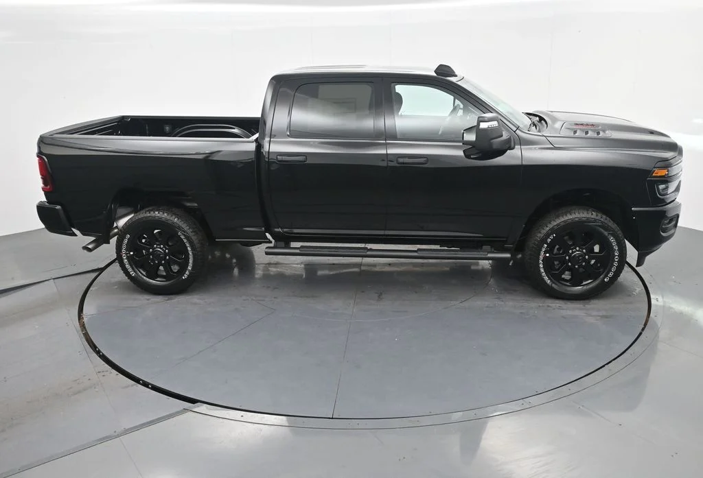 New 2026 Diamond Black Crystal Pearl-Coat Exterior Paint RAM  image 25