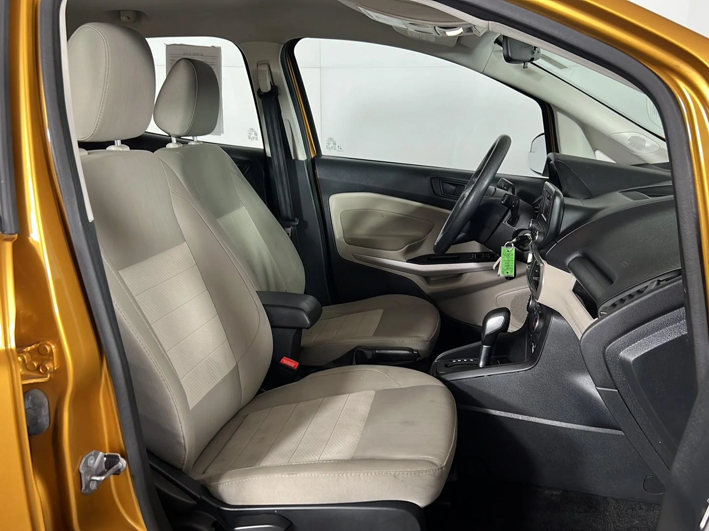 Used 2022 Luxe Yellow Ford S image 24