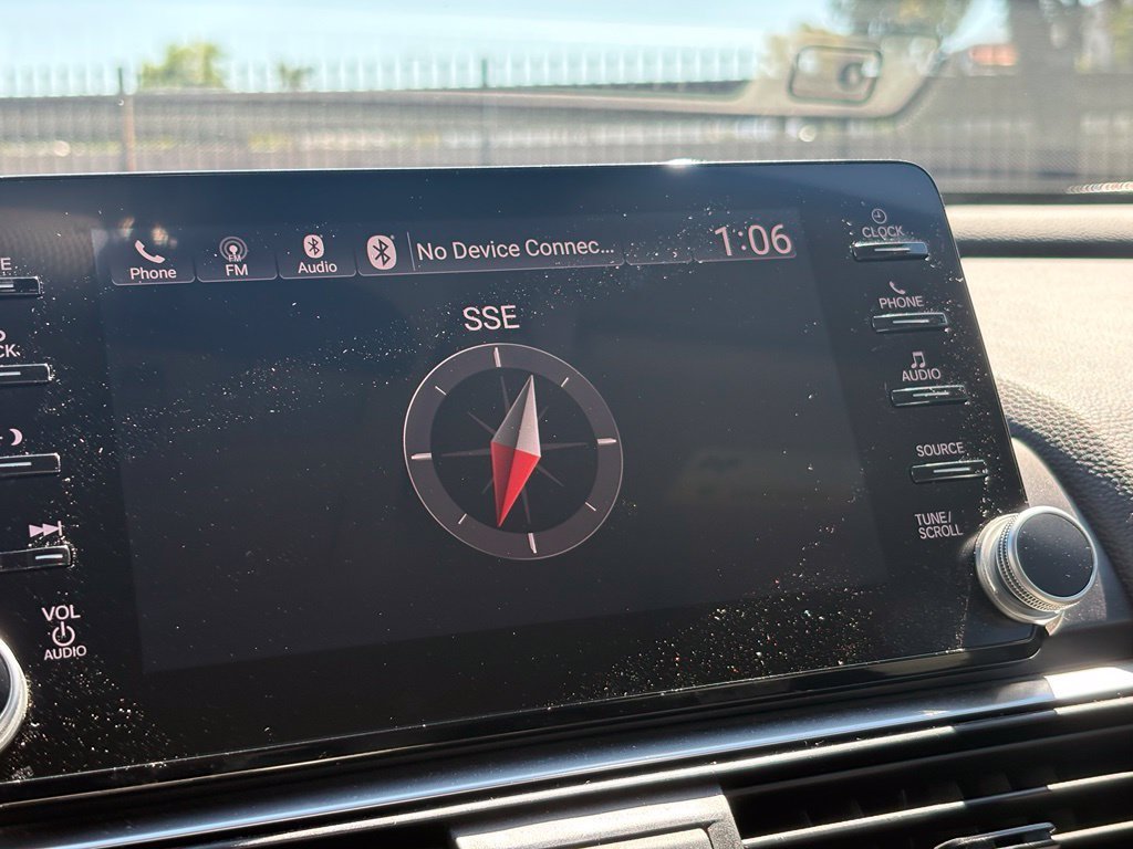 Used 2018 White Honda EX image 14
