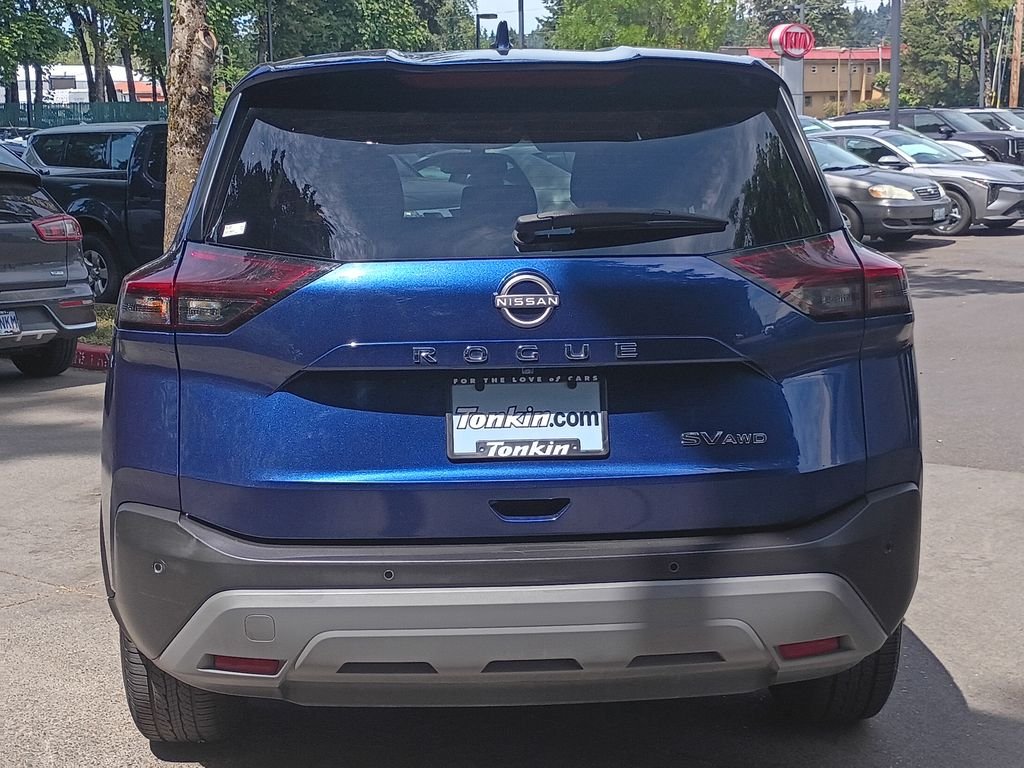 Used 2023 Caspian Blue Metallic Nissan SV image 4