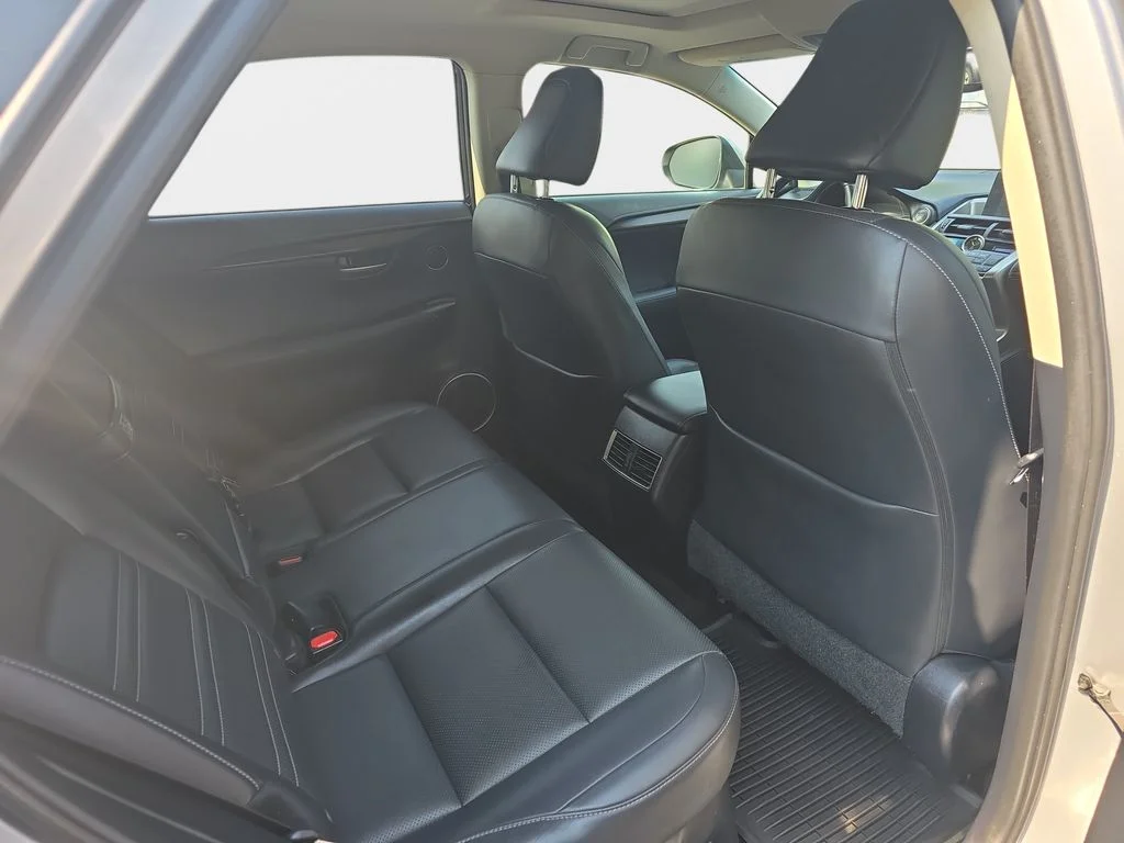 Used 2015 Silver Lexus 200t image 14