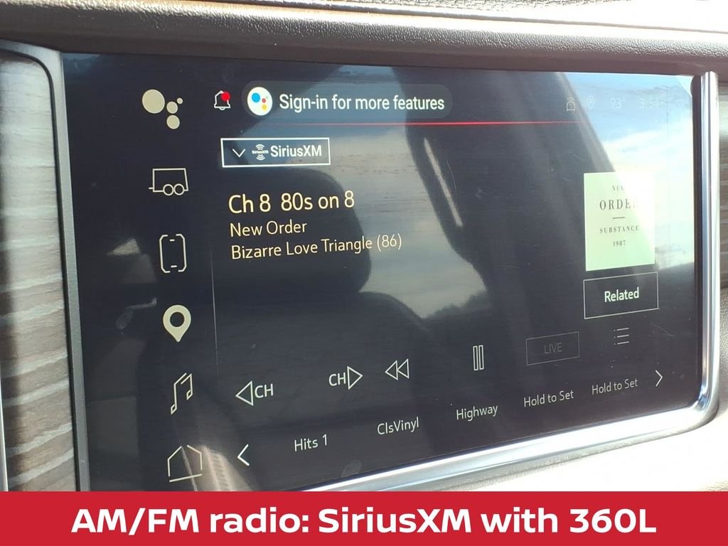 Used 2024 White Frost GMC Denali w/panoramic sunroof image 17