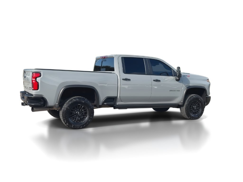 2024 Chevrolet Silverado 2500HD ZR2 - Photo 8
