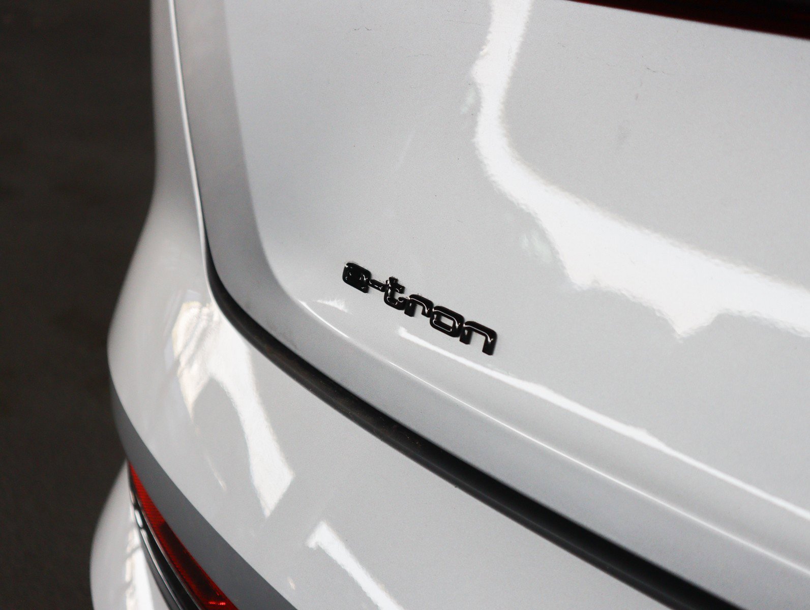 Used 2023 Florett Silver Metallic Audi S line Premium image 28
