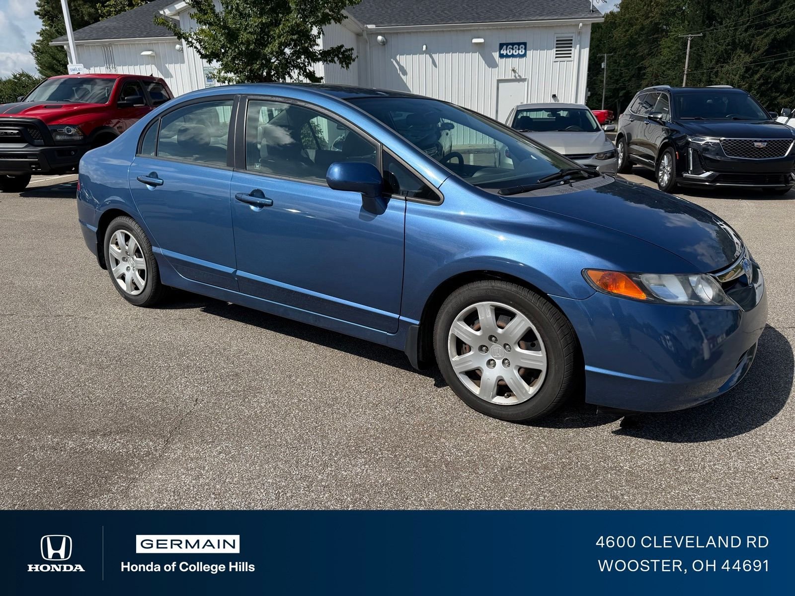 Used 2008 Fiji Blue Pearl Honda LX image 3