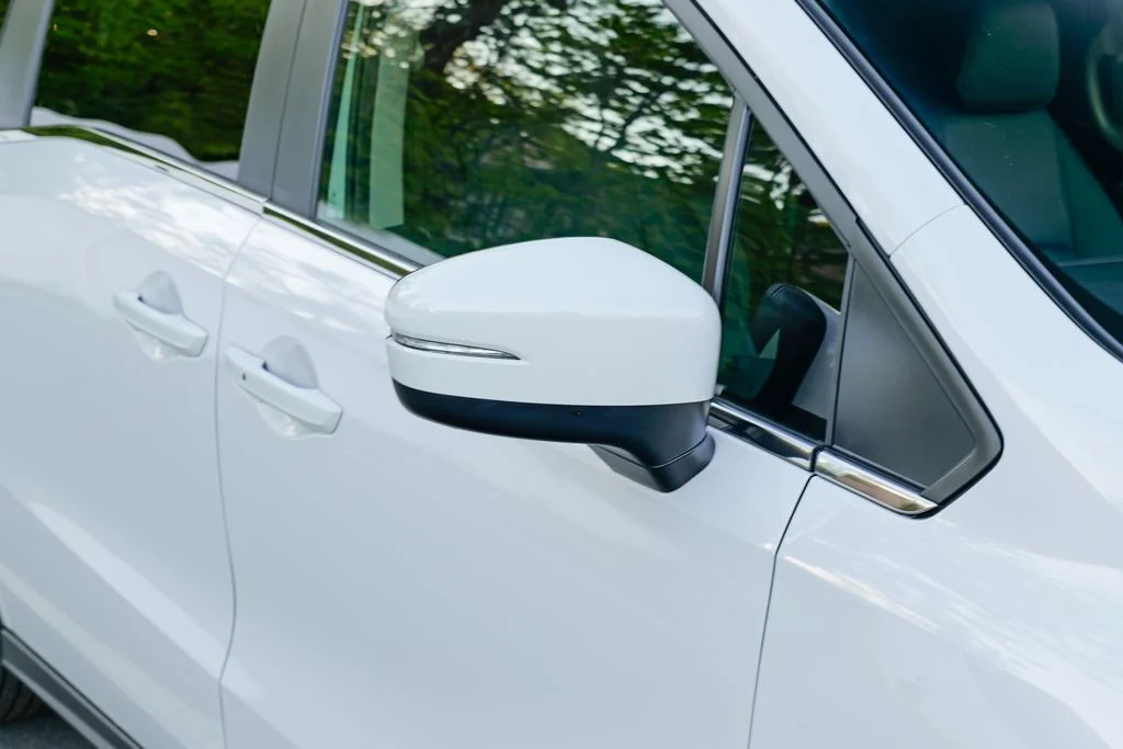 Used 2025 White Honda EX-L image 10
