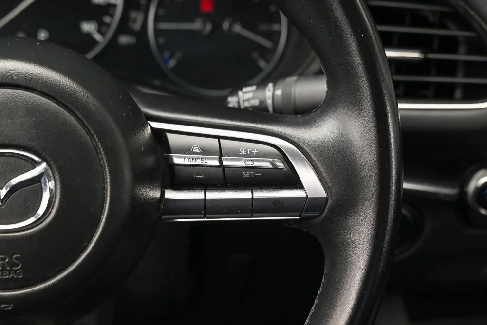Used 2019 Blue Mazda Preferred image 17