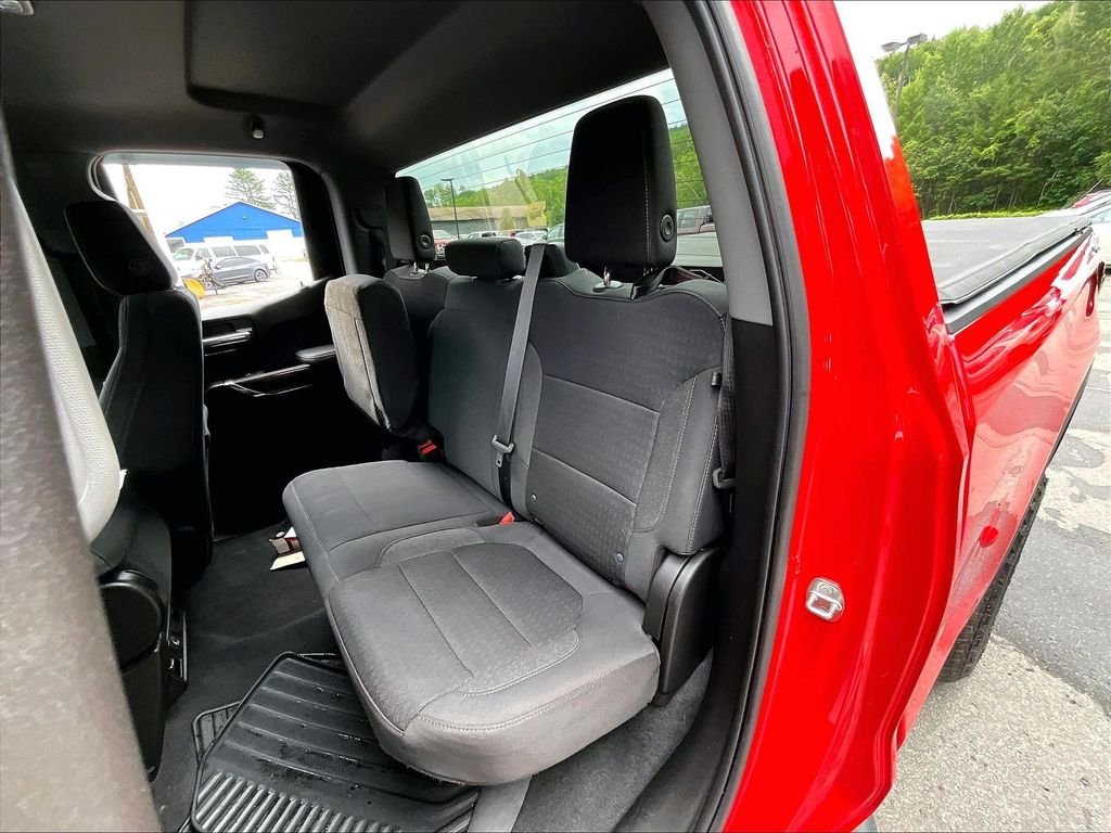 Used 2022 Cardinal Red GMC SLE image 15