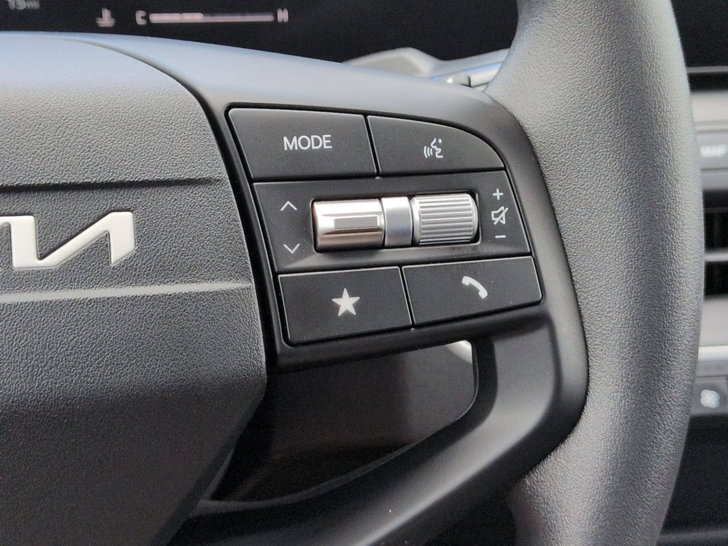 New 2026 Steel Gray Kia LXS image 23