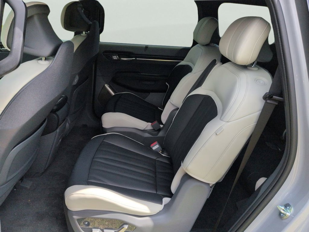 New 2026 Wolf Gray / Black Roof Kia GT-Line AWD image 13