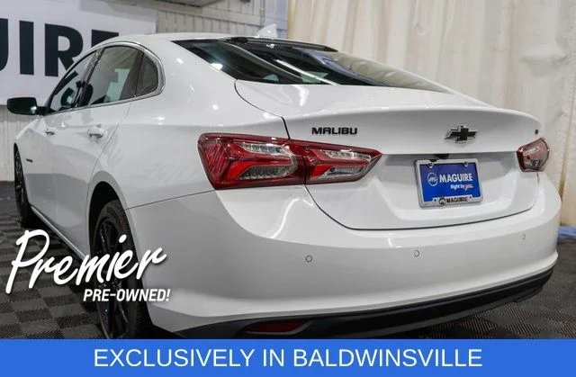 Used 2025 White Chevrolet LT image 7