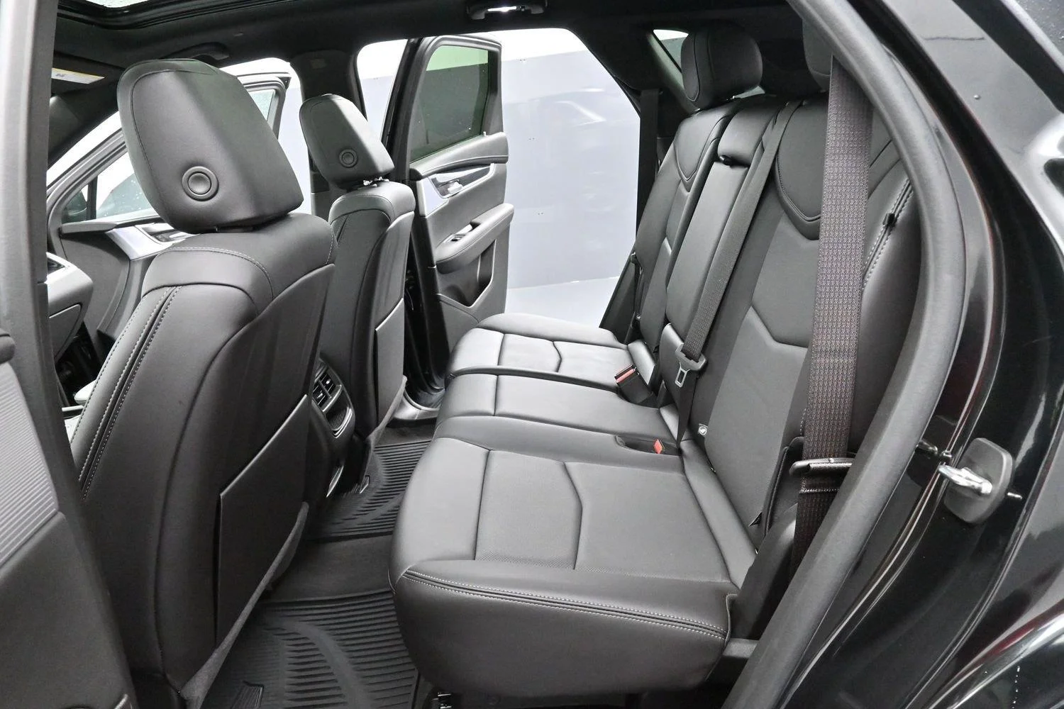 Used 2024 Stellar Black Metallic Cadillac Premium Luxury image 33