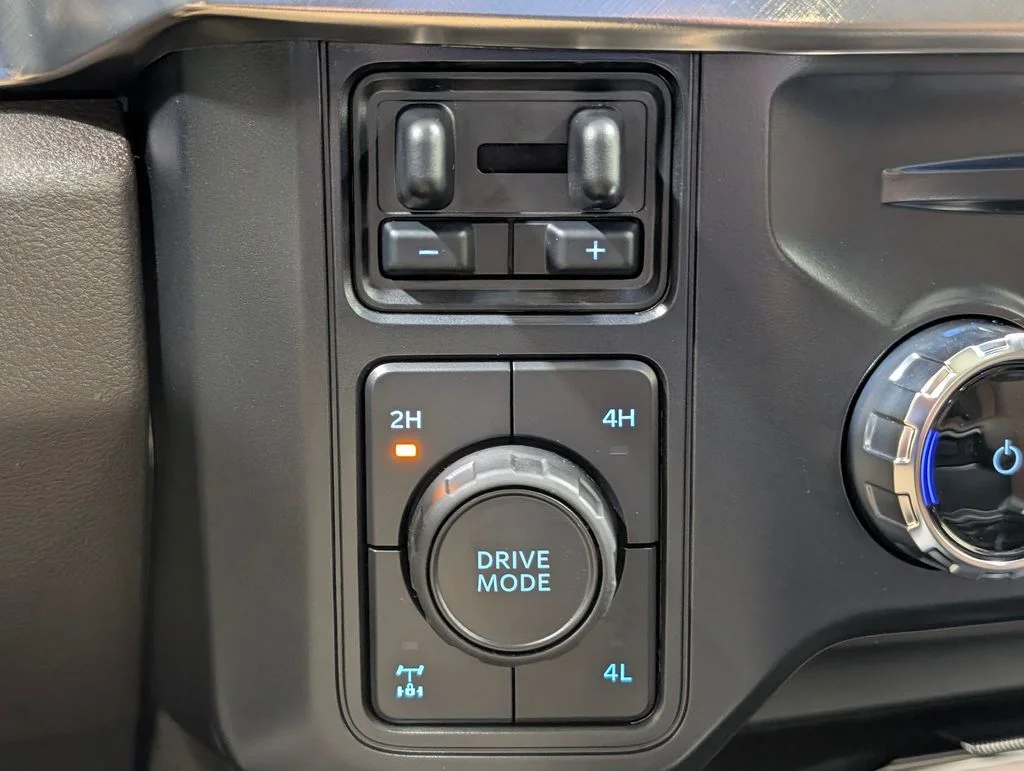New 2026 Agate Black Metallic Ford F-250® King Ranch® image 8