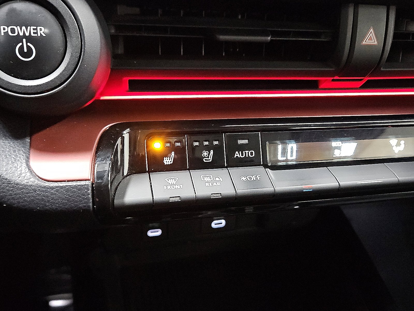 2024 Toyota Prius Prime XSE Premium - Photo 17