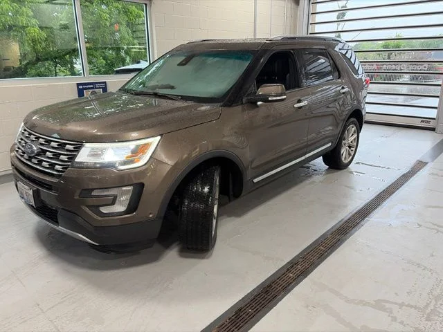Used 2016 Brown Ford Limited image 3