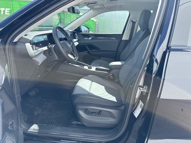 New 2026 Black Pearl Volkswagen 2.0T SE image 12